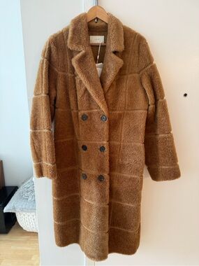 LVIR NWT Double-Breasted Faux Shearling Coat in Camel